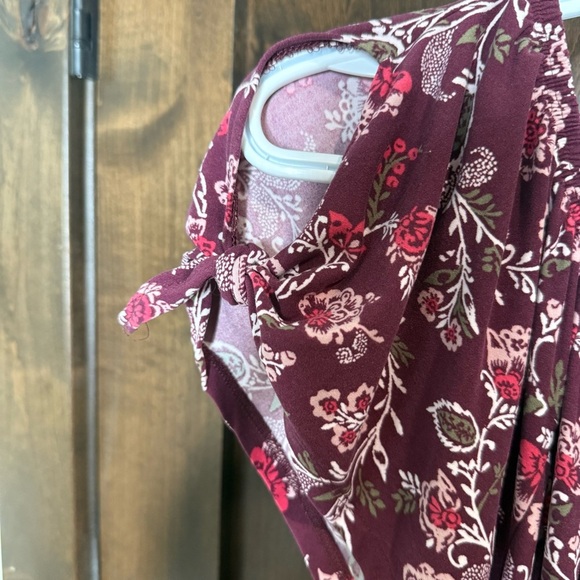 Eye Candy 1x Women’s Burgundy and Pink Floral Dress off-shoulder - Picture 6 of 9